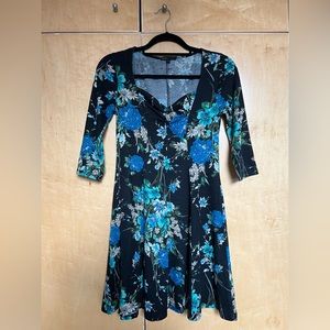 Black dress with blue flowers | bebop | Size M
